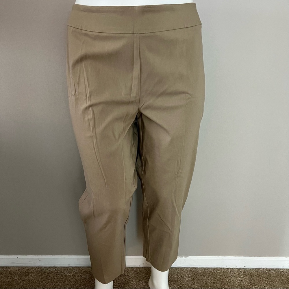 Roz & Ali Classic Fit Ankle‎ Pants